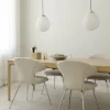 Abat-jour blanc en verre opale et accroche en laiton dorée Around the World - UMAGE