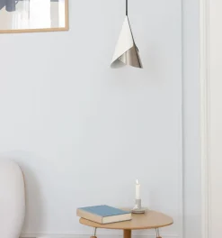 Abat-jour en aluminium argenté et blanc Cornet - Umage