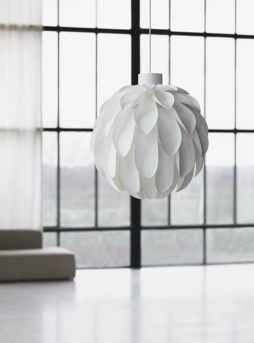 Abat-jour en feuille blanche 51 cm Norm 12 - Normann Copenhagen