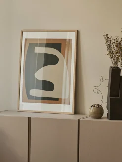 Affiche Berit Mogensen Lopez Beige on Black 30 x 40 cm - The Poster Club
