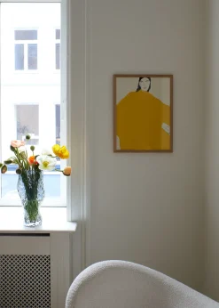 Affiche 40x50cm Yellow Dress - The Poster Club