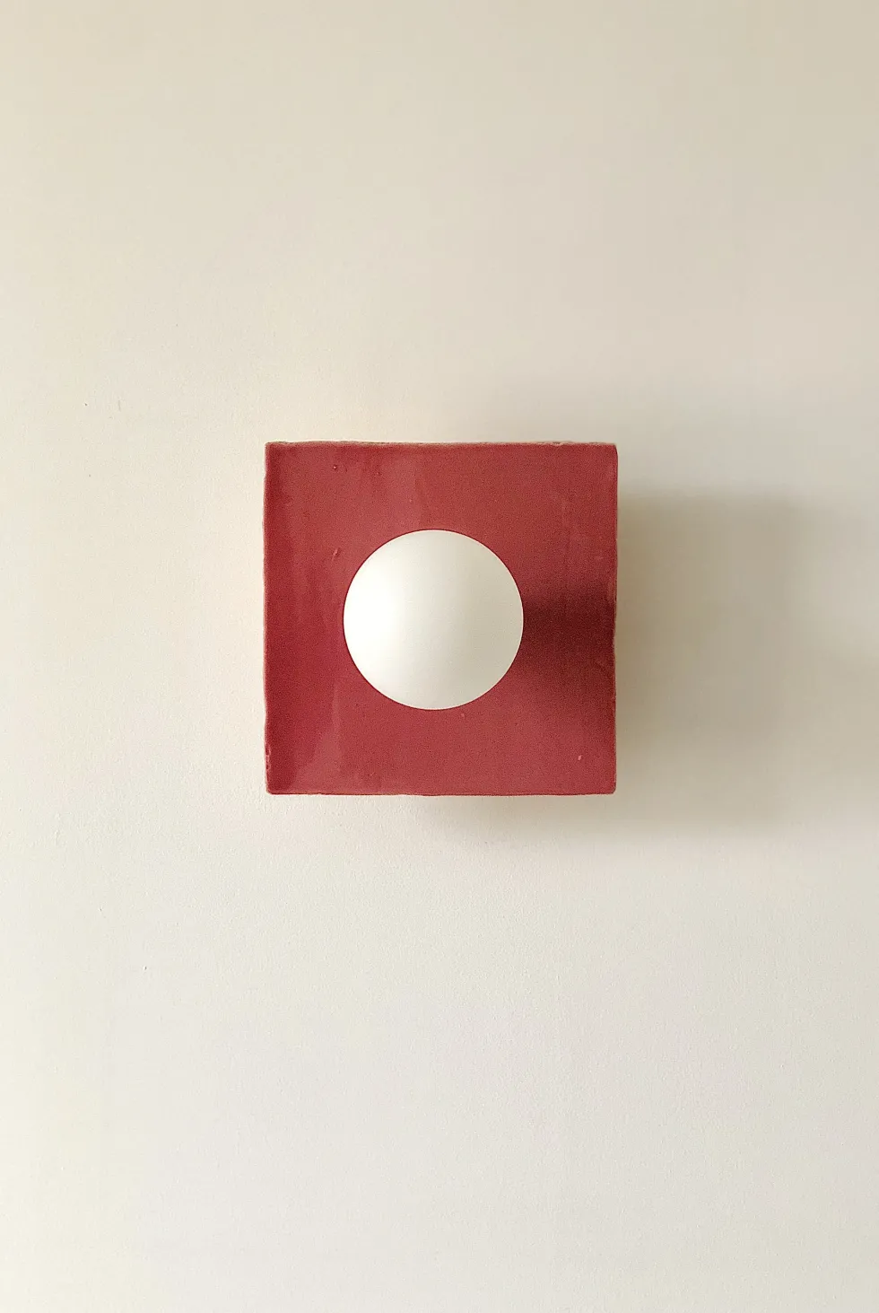 Applique murale carré en aluminium et carreaux de céramique rose 20cm Globe Tile - Carré Coco
