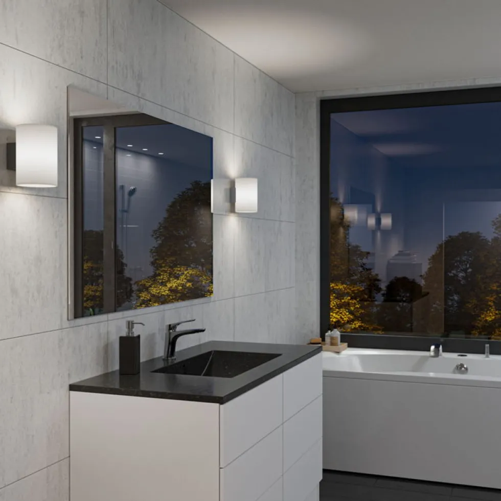 Applique murale de salle de bain en métal anthracite et verre opale 16x18x12cm Evoke - Herstal