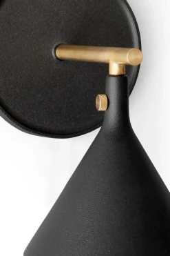 Applique murale en fonte d'aluminium noir et détail en laiton brossé 19cm Cast Sconce - Audo
