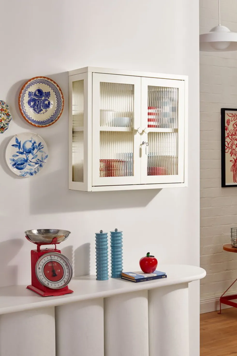 Armoire murale en acier blanc craie et verre cannelé 60x18x57cm The Kit - Mustard Made