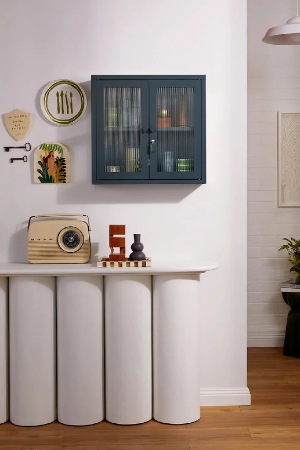 Armoire murale en acier gris ardoise et verre cannelé 60x18x57cm The Kit - Mustard Made