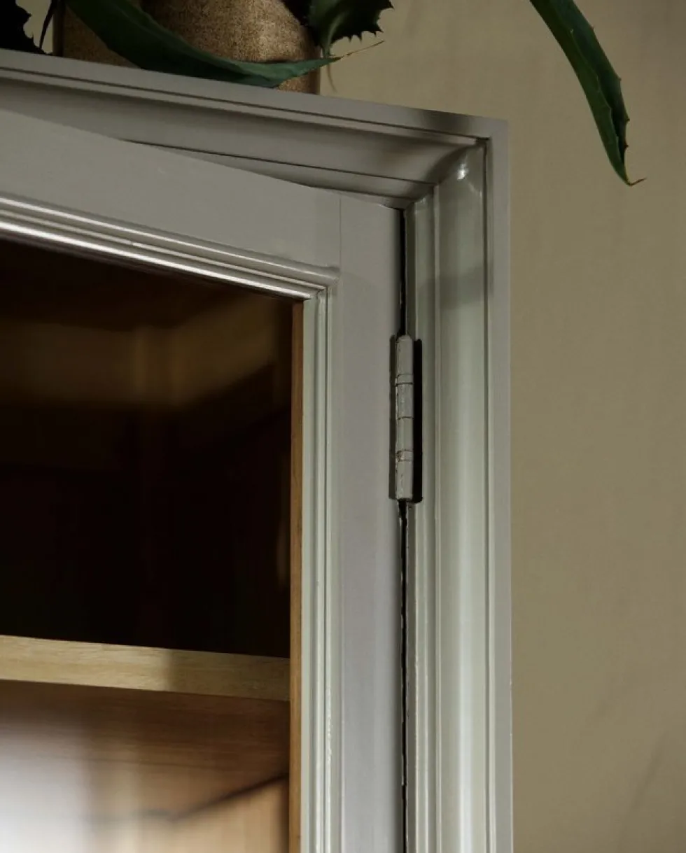 Armoire vitrine en bois gris 76x44x210cm Viva - Nordal