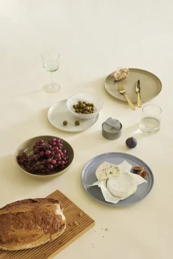 Assiette à pain en poudre de pierre marron 23 cm Amare - Hübsch