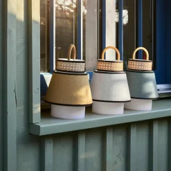 Baladeuse extérieure beige en bambou et en cannage 32,5 x 21,5 cm Singapour - Market set