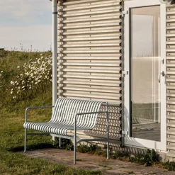 Banc de jardin avec accoudoirs en métal gris galvanisé Palissade - HAY