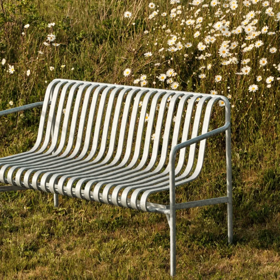 Banc de jardin avec accoudoirs en métal gris galvanisé Palissade - HAY