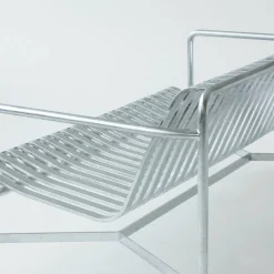 Banc de jardin avec accoudoirs en métal gris galvanisé Palissade - HAY