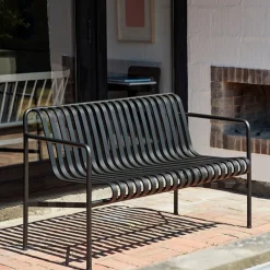 Banc de jardin avec accoudoirs en métal olive Palissade - HAY