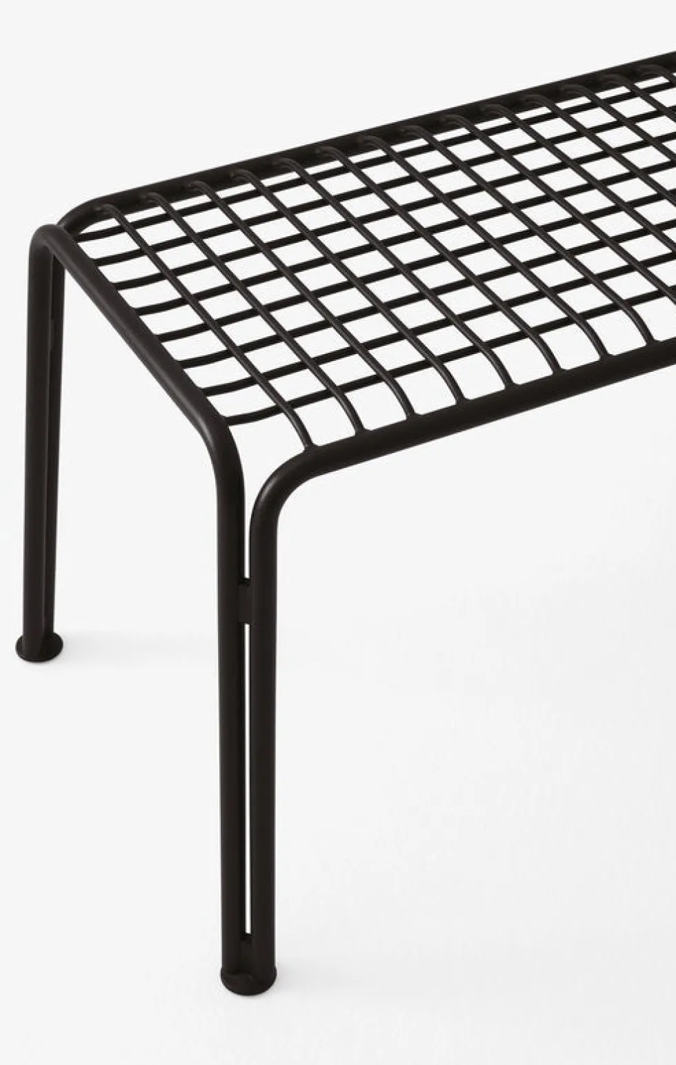 Banc de jardin en acier noir chaud Thorvald SC112 - &tradition