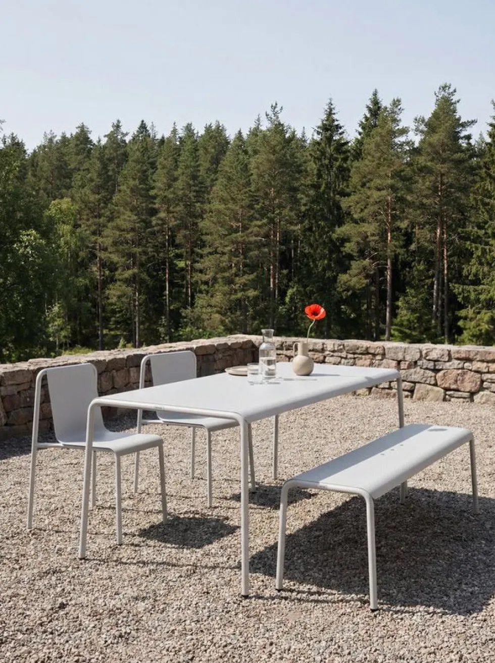 Banc de jardin en acier thermolaqué inoxydable gris craie 140x42x45cm Panorama - TIPTOE