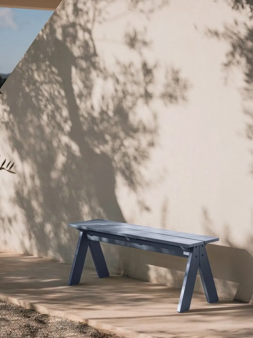 Banc de jardin en bois de pin massif bleu givré 120x40x44cm Navo - noo.ma