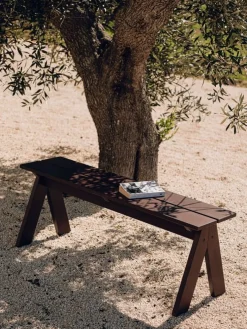 Banc de jardin en bois de pin massif brun cacao 120x40x44cm Navo - noo.ma