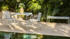 Banc de jardin en métal rouge Palissade - HAY