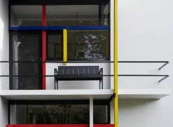Banc d'extérieur en pin laqué bordeaux Crate - Hay