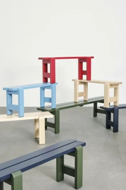 Banc en pin laqué bleu azure 111 x 23 x 45 cm Weekday - Hay