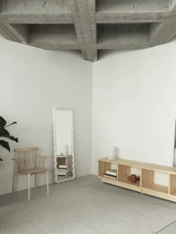 Bibliothèque en bois de pin 220 x 50,5 cm Low FYR - Normann Copenhagen