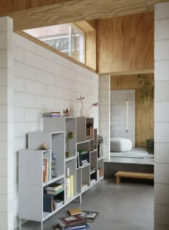 Bibliothèque en bois mdf gris 262x148cm Stacked Configuration 3 - Muuto