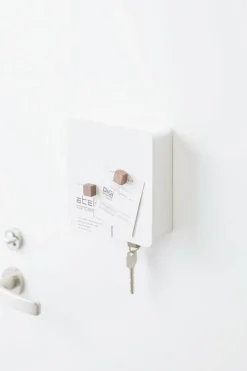 Boîte à clés magnétique en acier blanc Tower - Yamazaki