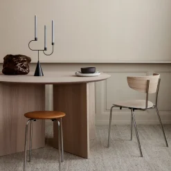 Bougeoir en métal noir Avant - Ferm Living