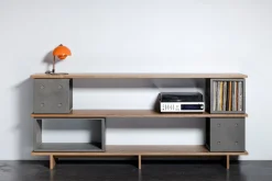 Buffet bas en béton et plaqué chêne 154,5cm Dice configuration 22 - Lyon Béton