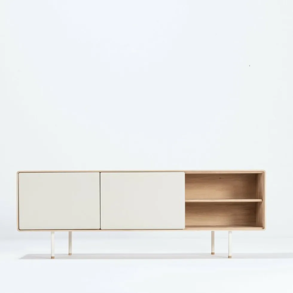 Buffet bas en chêne blanchi huilé et tiroirs en linoléum gris 45 x 180 cm Fina - Gazzda