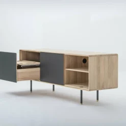 Buffet bas en chêne blanchi huilé et tiroirs en linoléum noirs 45 x 180 cm Fina - Gazzda