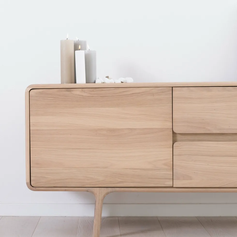 Buffet bas en chêne blanchi huilé 45 x 150 cm Fawn - Gazzda