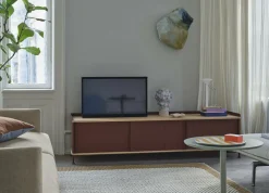 Buffet en acier plié noir et chêne naturel 48 x 186 cm Enfold - Muuto