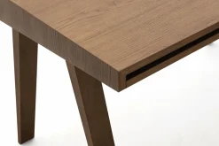 Bureau en bois foncé lituanien 140 cm 4.9 Drawers - Emko