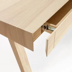 Bureau en bois lituanien 140 cm 4.9 Drawers - Emko