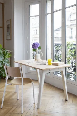 Bureau en chêne éco-certifié 130 x 70 cm piètements blanc crème New Modern -Tiptoe