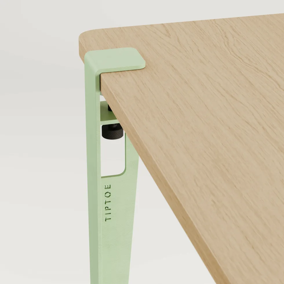 Bureau enfant en chêne 70 x 50 cm vert Kids et tabouret vert et chêne Mini Lou - Tiptoe