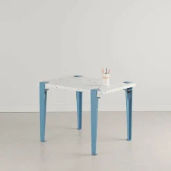 Bureau enfant plastique recyclé 70 x 50 cm bleu Tutti Frutti et tabouret bleu Mini Lou - Tiptoe