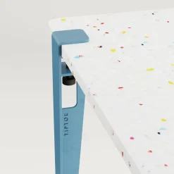 Bureau enfant plastique recyclé 70 x 50 cm bleu Tutti Frutti et tabouret bleu Mini Lou - Tiptoe