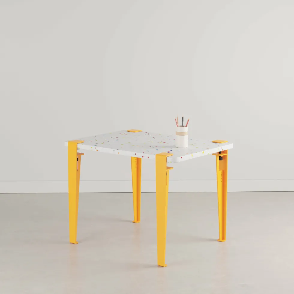 Bureau enfant plastique recyclé 70 x 50 cm jaune Tutti Frutti et tabouret jaune Mini Lou - Tiptoe
