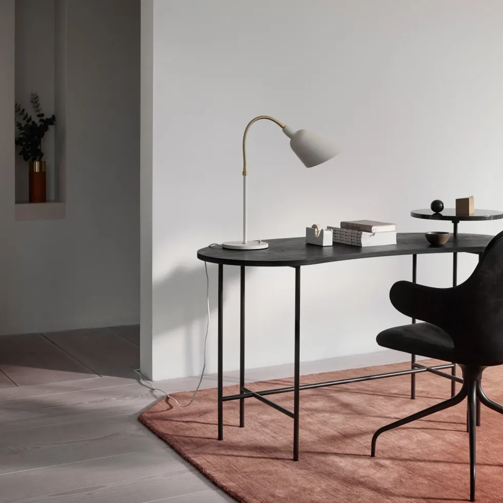 Bureau en frêne et marbre noir JH9 Palette - &tradition