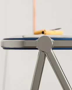 Bureau pliable en acier rouge opaque mat et chrome 83 x 65 x 73 cm Platone - Anonima Castelli
