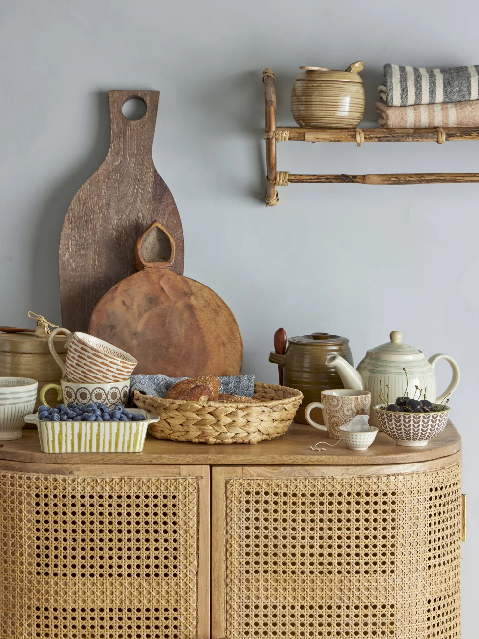 Cabinet arrondi en bois de manguier naturel Bandol - Bloomingville