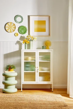 Cabinet en acier blanc craie et verre cannelé 74x40x100cm The Mixer - Mustard Made