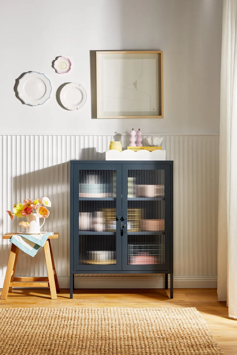 Cabinet en acier gris ardoise et verre cannelé 74x40x100cm The Mixer - Mustard Made