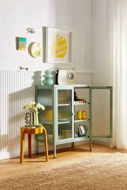 Cabinet en acier vert sauge et verre cannelé 74x40x100cm The Mixer - Mustard Made