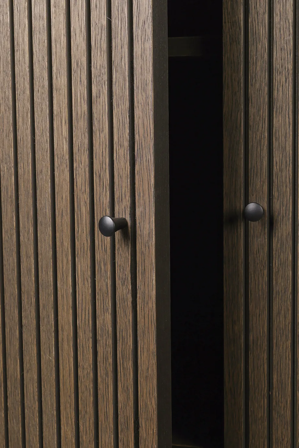 Cabinet en chêne 110 x 73 cm Sill - Ferm Living