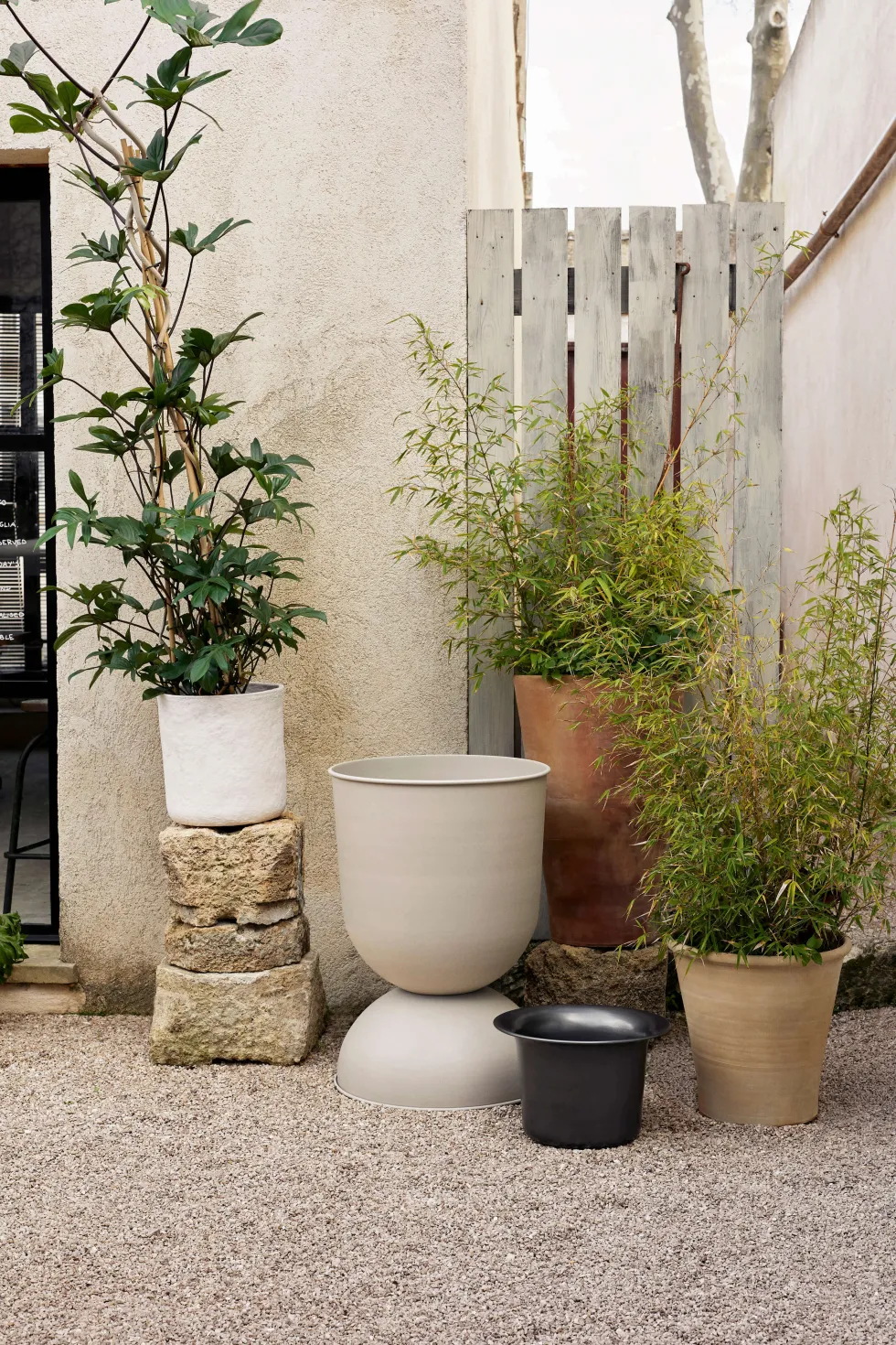 Cache-pot beige Hourglass L - Ferm Living
