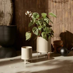 Cache-pot en acier beige Bau - Ferm Living