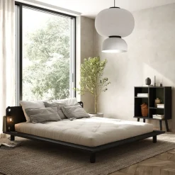Cadre de lit en bois laqué noir avec lampes de chevet 160x200cm Peek - Karup Design